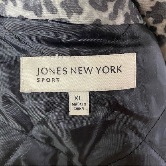 Jones New York Sport Puffer Zip-Up Jacket Gray Animal Print - Picture 8 of 8